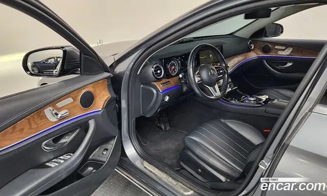 Mercedes-Benz E-Class 2019 1.9 автомат (гидро), миниатюра 10 Mercedes-Benz E-Class 2019 1.9 автомат (гидро), миниатюра 10