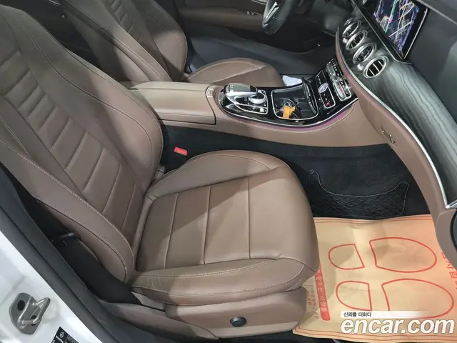 Mercedes-Benz E-Class 2020 1.9 автомат (гидро), миниатюра 11