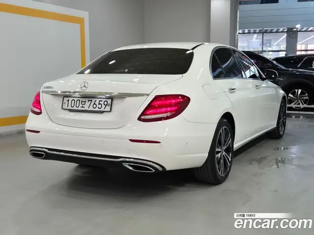 Mercedes-Benz E-Class 2020 1.9 автомат (гидро), миниатюра 4