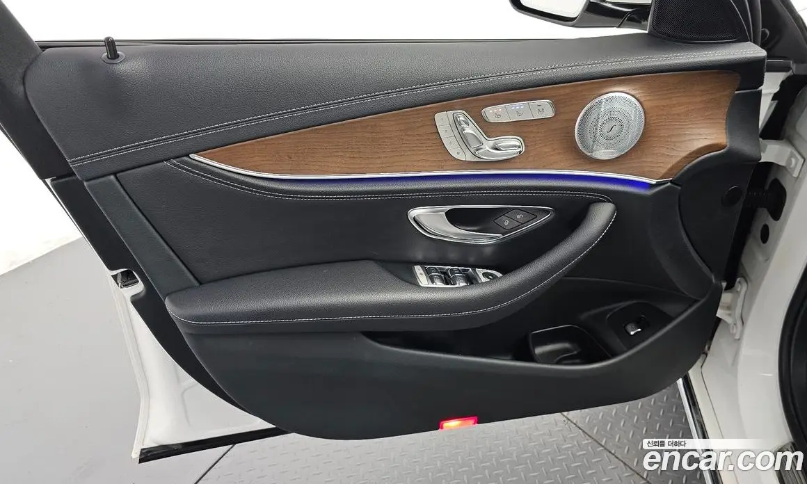 Mercedes-Benz E-Class 2020 2.0 автомат (гидро), фото 14 Mercedes-Benz E-Class 2020 2.0 автомат (гидро), фото 14