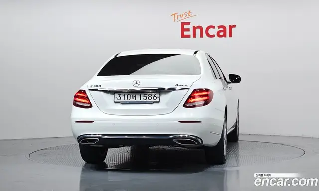 Mercedes-Benz E-Class 2020 2.0 автомат (гидро), миниатюра 4 Mercedes-Benz E-Class 2020 2.0 автомат (гидро), миниатюра 4