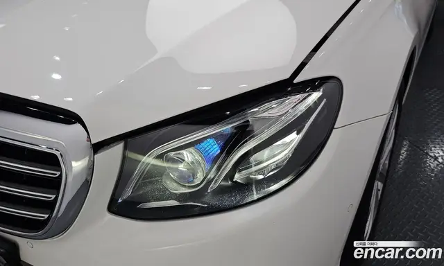 Mercedes-Benz E-Class 2020 2.0 автомат (гидро), миниатюра 8 Mercedes-Benz E-Class 2020 2.0 автомат (гидро), миниатюра 8