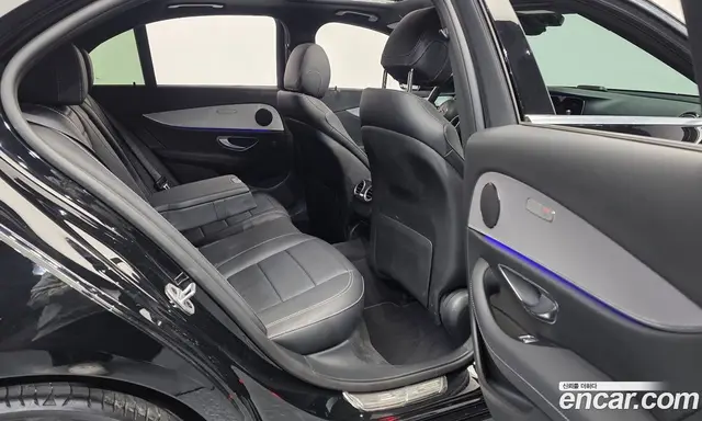 Mercedes-Benz E-Class 2021 2.0 автомат (гидро), миниатюра 12