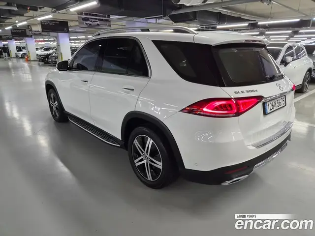 Mercedes-Benz GLE-Class 2020 1.9 автомат (гидро), миниатюра 5 Mercedes-Benz GLE-Class 2020 1.9 автомат (гидро), миниатюра 5