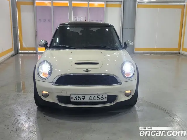 Mini Cooper 2009 1.6 автомат (гидро), миниатюра 4 Mini Cooper 2009 1.6 автомат (гидро), миниатюра 4