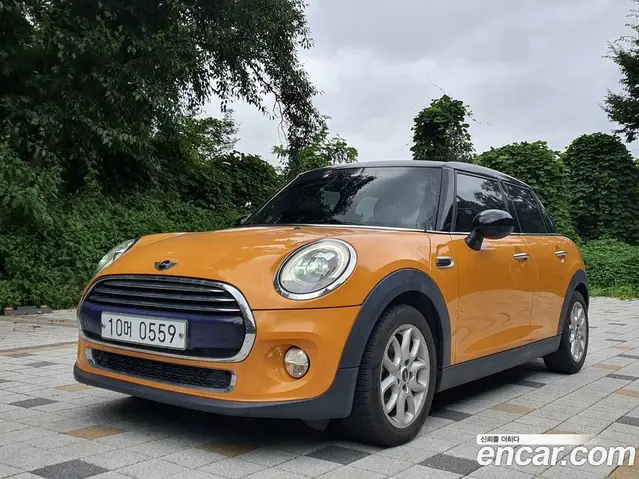 Mini Cooper, 2015, 67 708 км