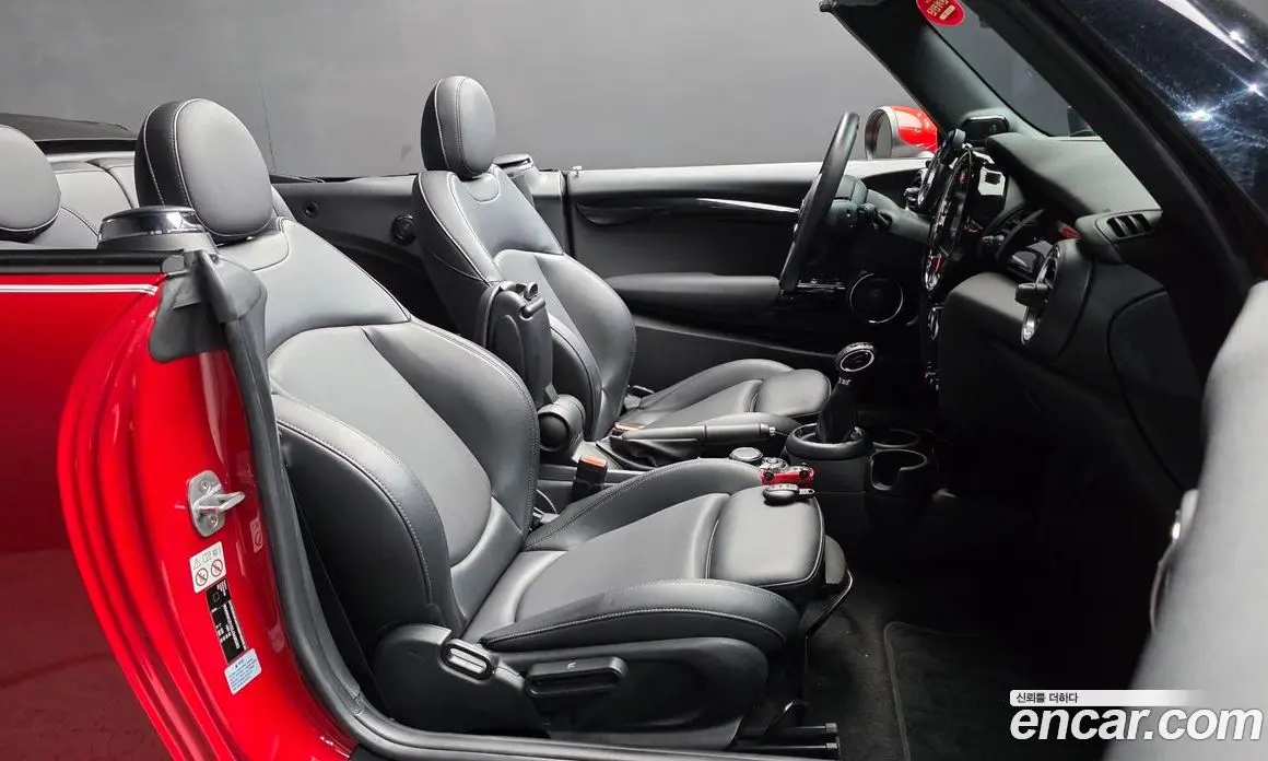 Mini Cooper Convertible 2018 1.5 автомат (гидро), фото 17 Mini Cooper Convertible 2018 1.5 автомат (гидро), фото 17