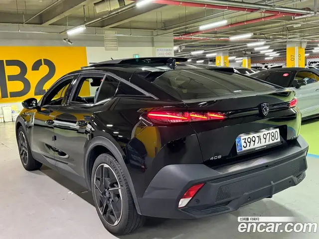 Peugeot 408 2023 1.2 автомат (гидро), миниатюра 3 Peugeot 408 2023 1.2 автомат (гидро), миниатюра 3