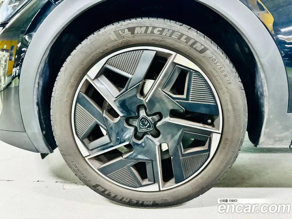 Peugeot 408 2023 1.2 автомат (гидро), фото 5 Peugeot 408 2023 1.2 автомат (гидро), фото 5