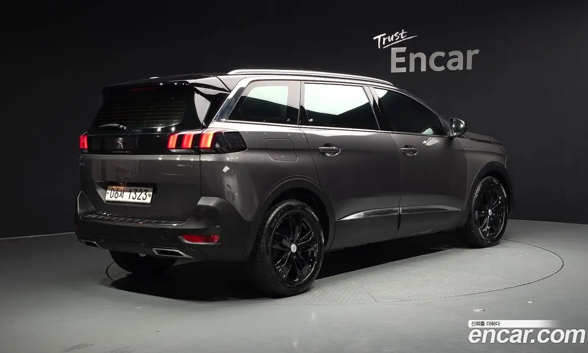 Peugeot 5008 2018 1.6 автомат (гидро), фото 2 Peugeot 5008 2018 1.6 автомат (гидро), фото 2