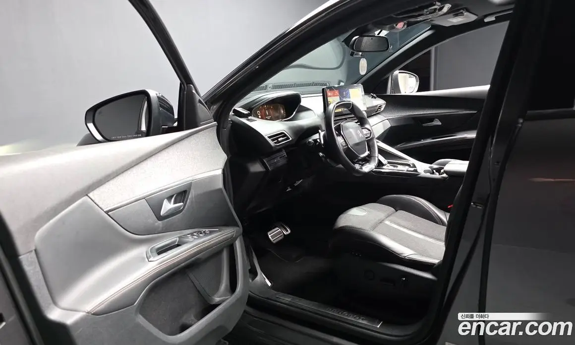 Peugeot 5008 2018 1.6 автомат (гидро), фото 10 Peugeot 5008 2018 1.6 автомат (гидро), фото 10