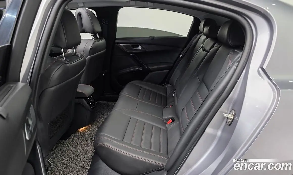 Peugeot 508 2018 2.0 автомат (гидро), фото 12 Peugeot 508 2018 2.0 автомат (гидро), фото 12