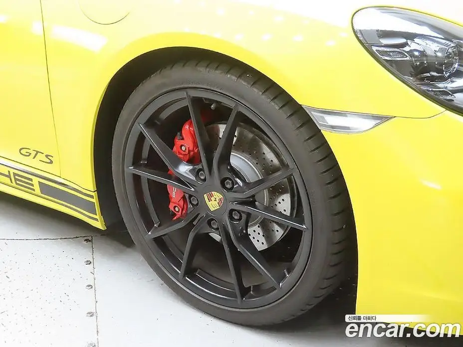 Porsche 718 2020 2.5 автомат (гидро), фото 8 Porsche 718 2020 2.5 автомат (гидро), фото 8