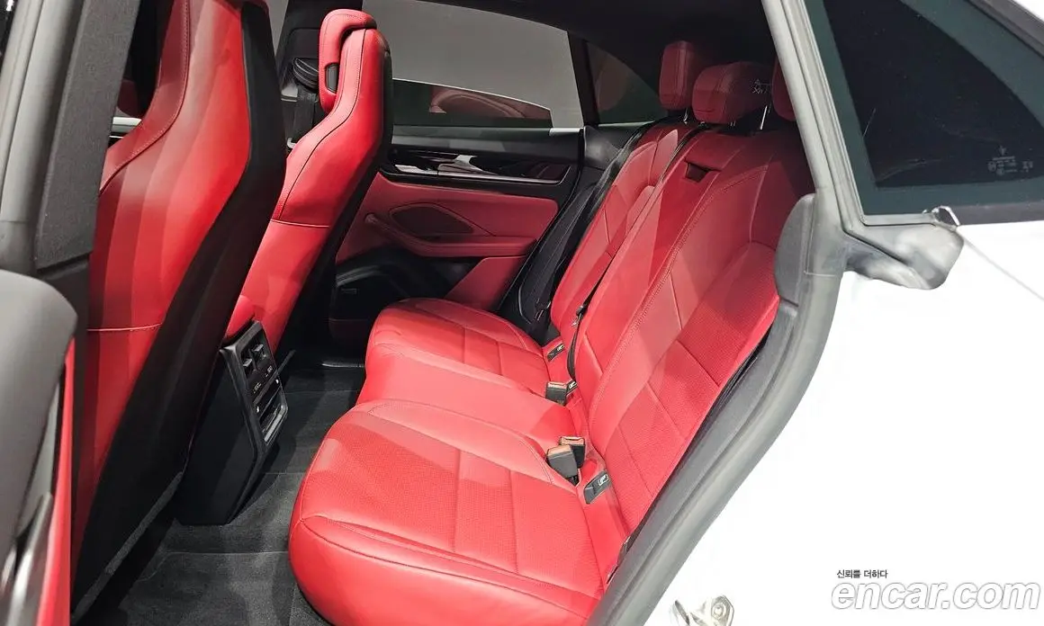 Porsche Macan 2025 0.2 автомат (гидро), фото 12