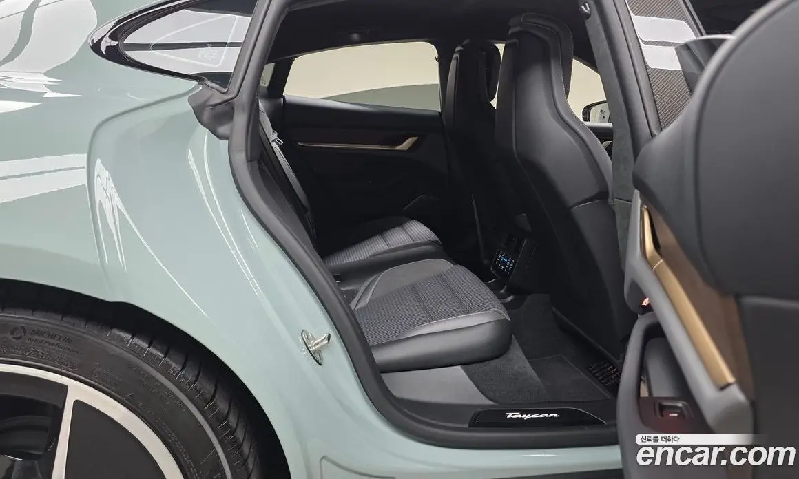 Porsche Taycan 2024 0.1 автомат (гидро), фото 16 Porsche Taycan 2024 0.1 автомат (гидро), фото 16