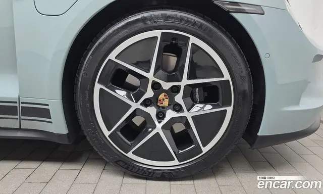 Porsche Taycan 2024 0.1 автомат (гидро), миниатюра 6 Porsche Taycan 2024 0.1 автомат (гидро), миниатюра 6