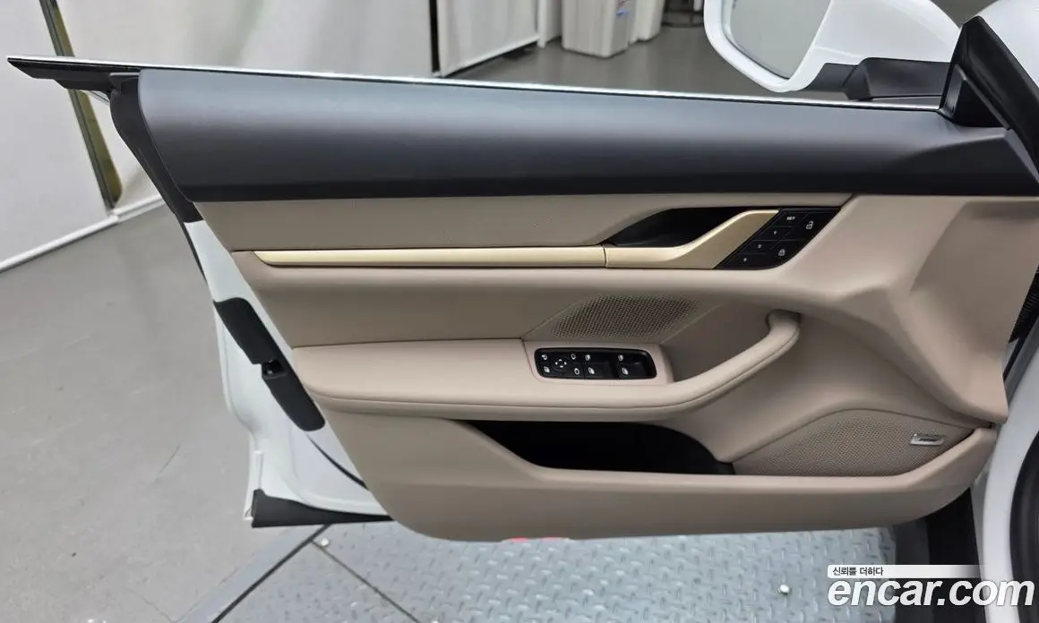 Porsche Taycan 2024 0.1 автомат (гидро), фото 14 Porsche Taycan 2024 0.1 автомат (гидро), фото 14