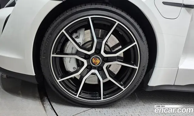 Porsche Taycan 2024 0.1 автомат (гидро), миниатюра 5 Porsche Taycan 2024 0.1 автомат (гидро), миниатюра 5