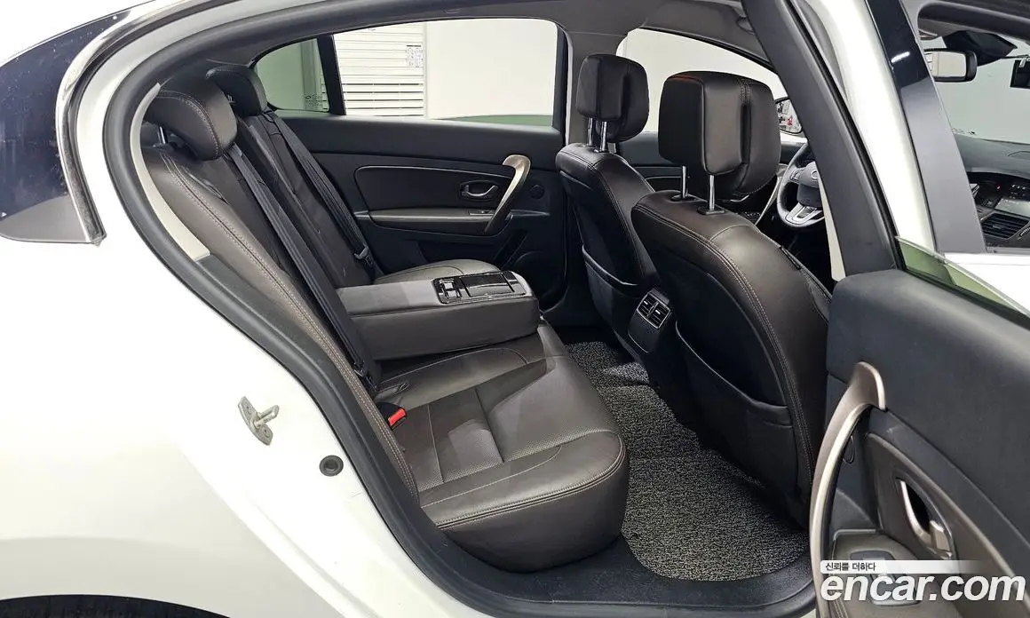 Renault (Samsung) SM5 2015 2.0 автомат (гидро), фото 17 Renault (Samsung) SM5 2015 2.0 автомат (гидро), фото 17