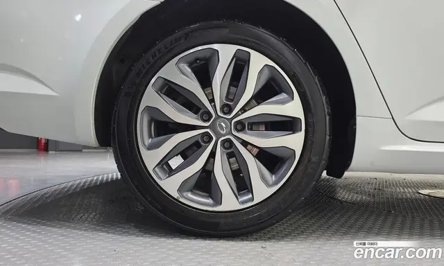 Renault (Samsung) SM6 2017 2.0 автомат (гидро), миниатюра 5 Renault (Samsung) SM6 2017 2.0 автомат (гидро), миниатюра 5