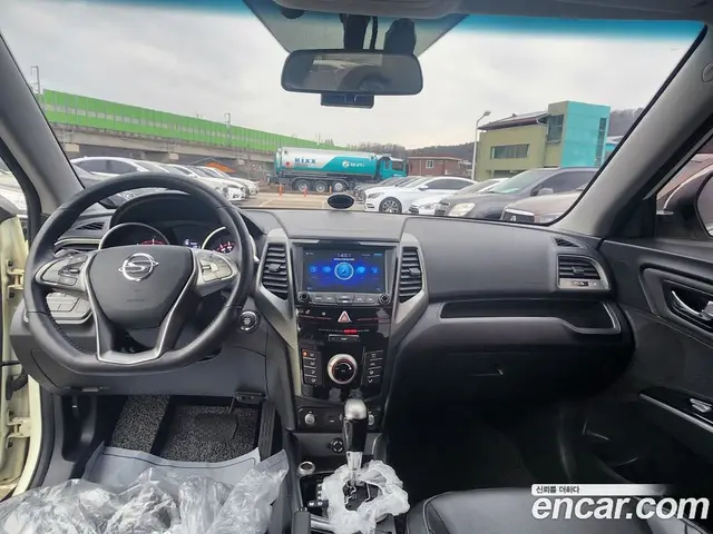 SsangYong TIBOLI 2017 1.6 автомат (гидро), миниатюра 8