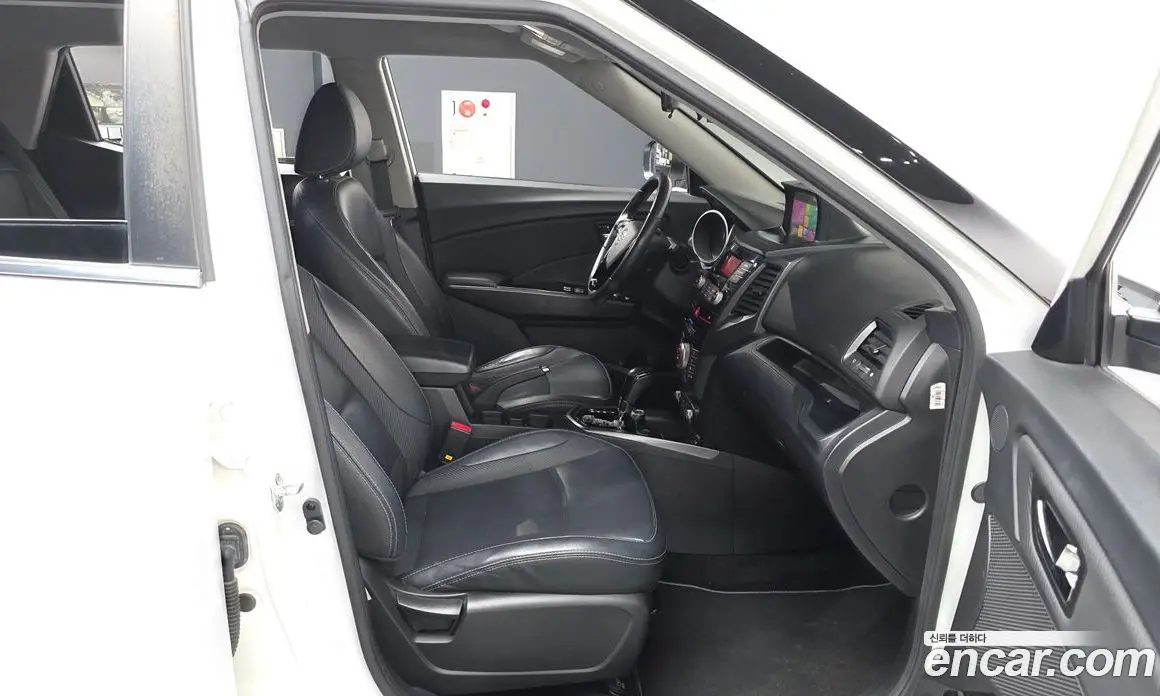 SsangYong TIBOLI 2017 1.6 автомат (гидро), фото 17 SsangYong TIBOLI 2017 1.6 автомат (гидро), фото 17