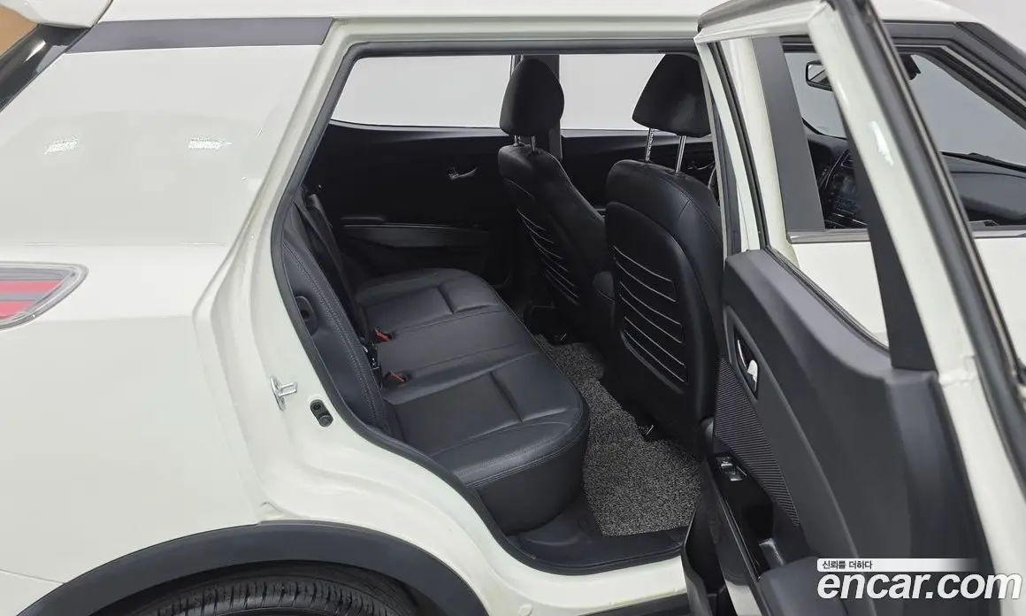 SsangYong TIBOLI 2022 1.5 автомат (гидро), фото 11 SsangYong TIBOLI 2022 1.5 автомат (гидро), фото 11