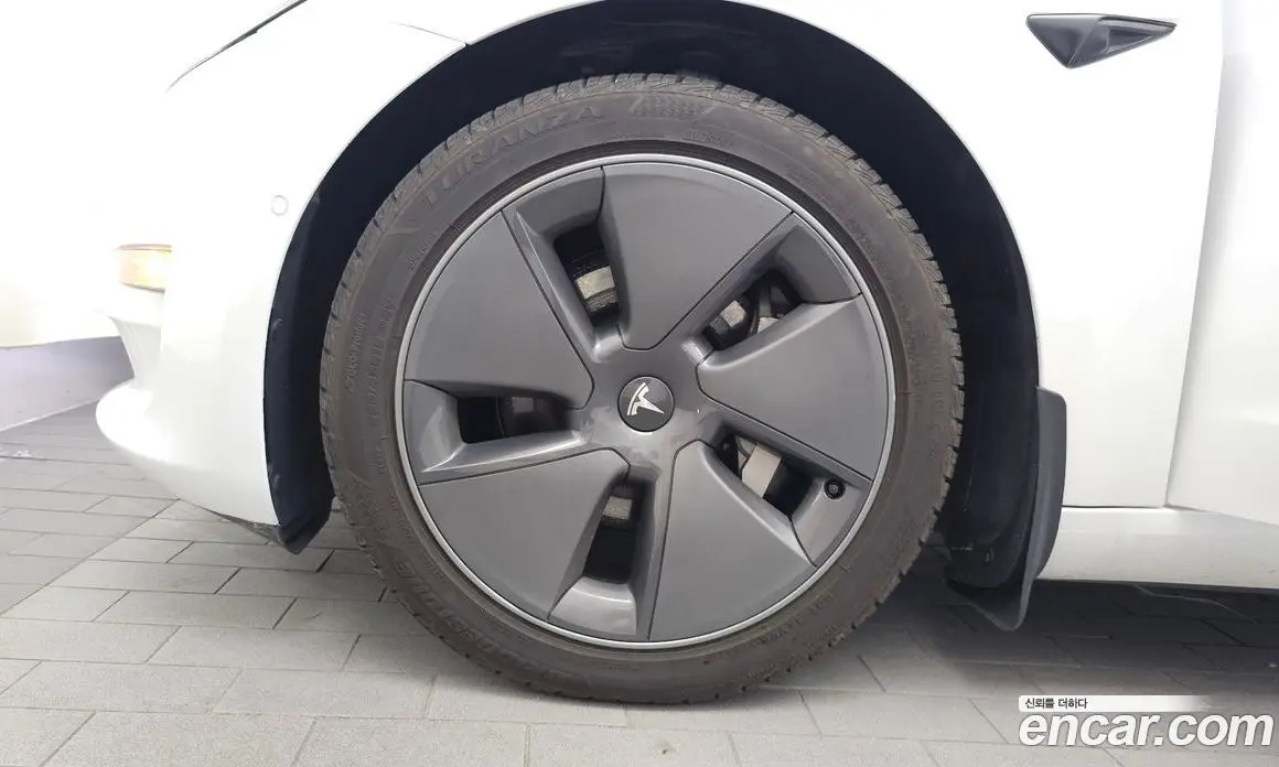 Tesla Model 3 2021 0.2 автомат (гидро), фото 5 Tesla Model 3 2021 0.2 автомат (гидро), фото 5