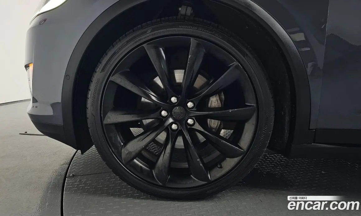 Tesla Model X 2018 0.3 автомат (гидро), фото 5 Tesla Model X 2018 0.3 автомат (гидро), фото 5