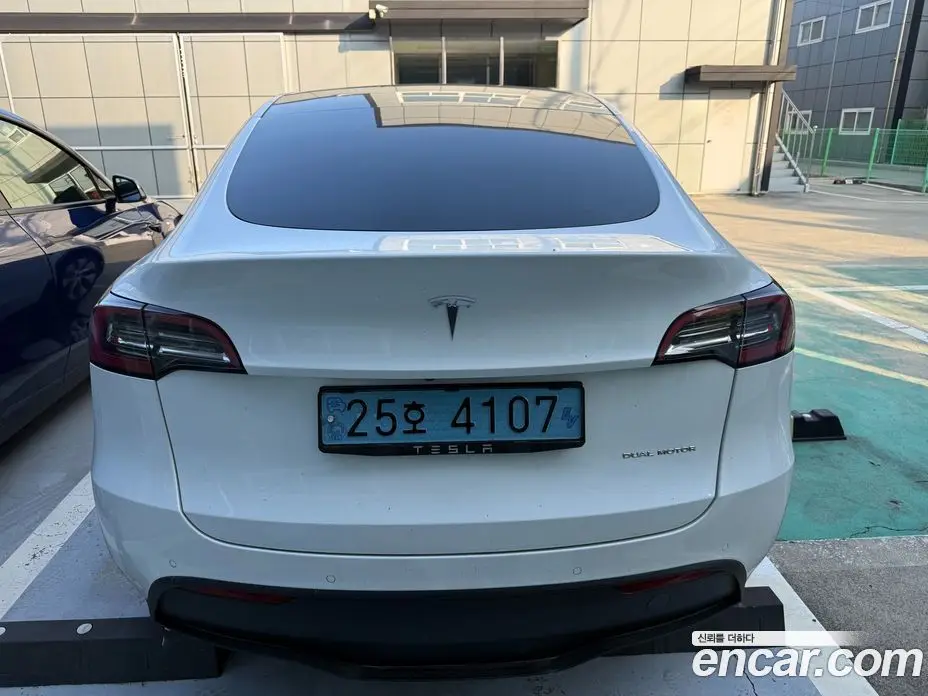 Tesla Model Y 2021 автомат (гидро), фото 4 Tesla Model Y 2021 автомат (гидро), фото 4