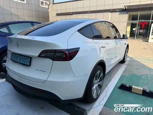 Tesla Model Y 2021 автомат (гидро), миниатюра 5 Tesla Model Y 2021 автомат (гидро), миниатюра 5