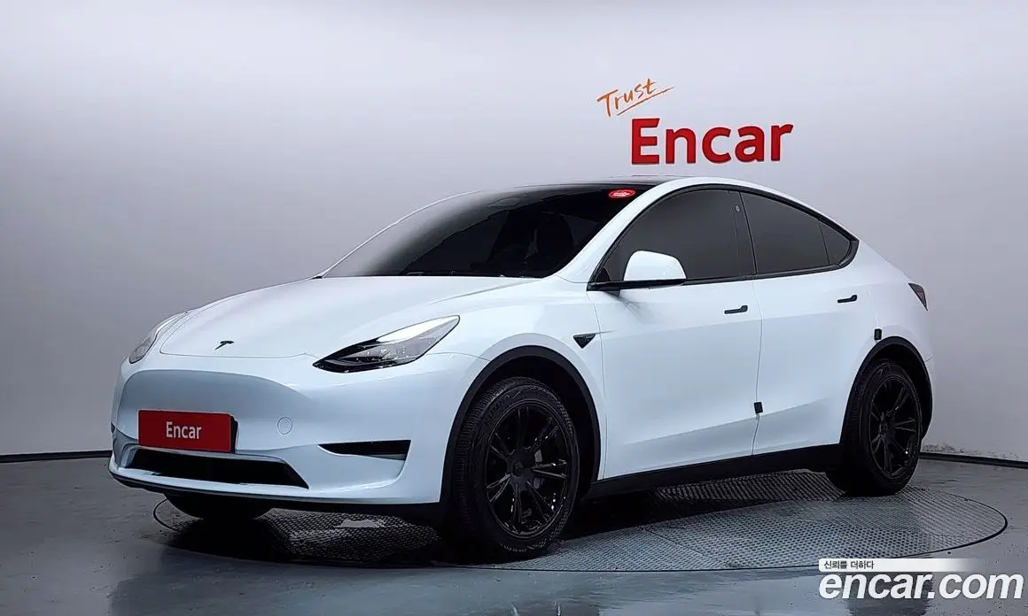 Tesla Model Y 2023 0.2 автомат (гидро), фото 1 Tesla Model Y 2023 0.2 автомат (гидро), фото 1