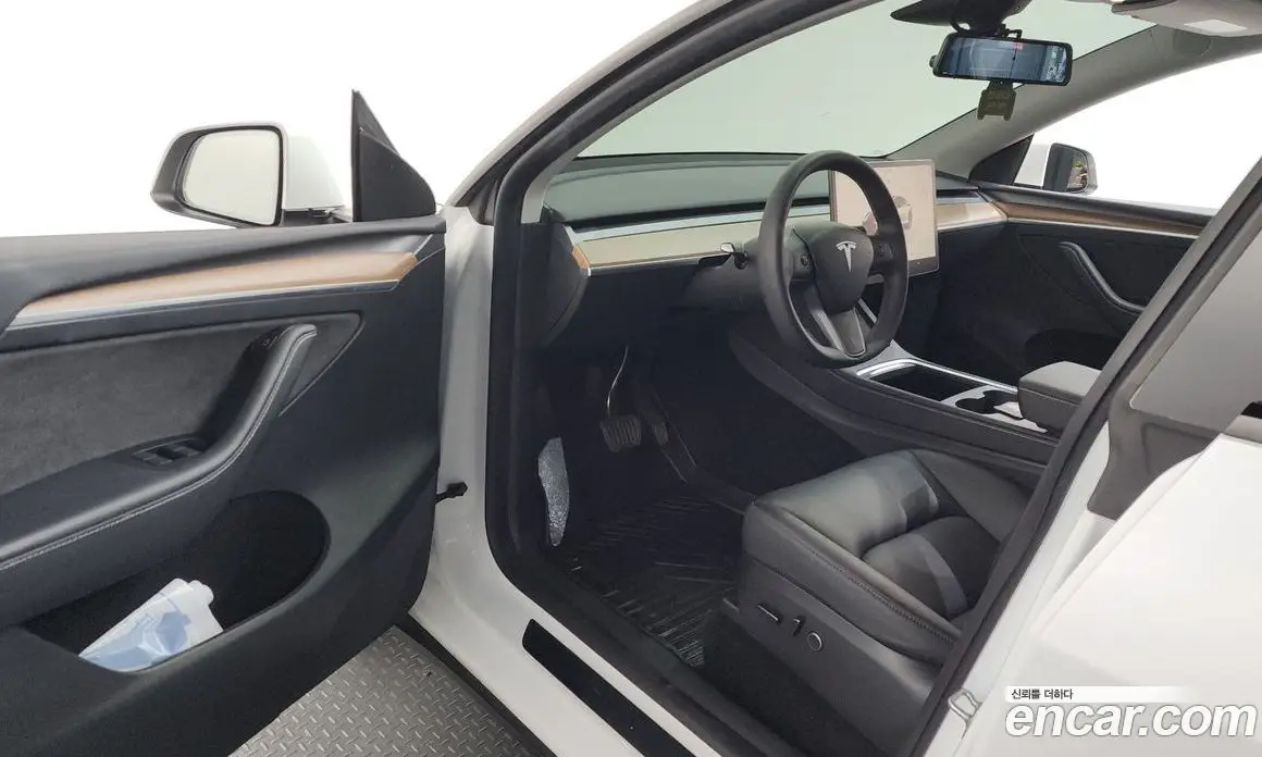 Tesla Model Y 2023 0.2 автомат (гидро), фото 13 Tesla Model Y 2023 0.2 автомат (гидро), фото 13