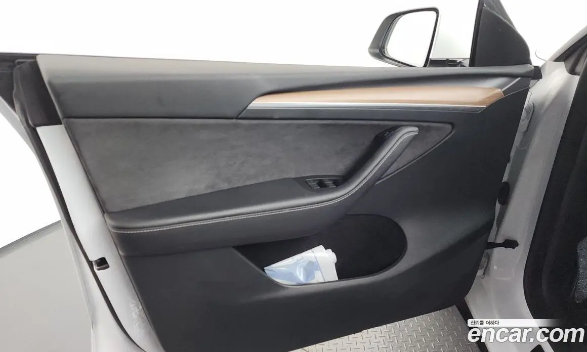 Tesla Model Y 2023 0.2 автомат (гидро), фото 14 Tesla Model Y 2023 0.2 автомат (гидро), фото 14
