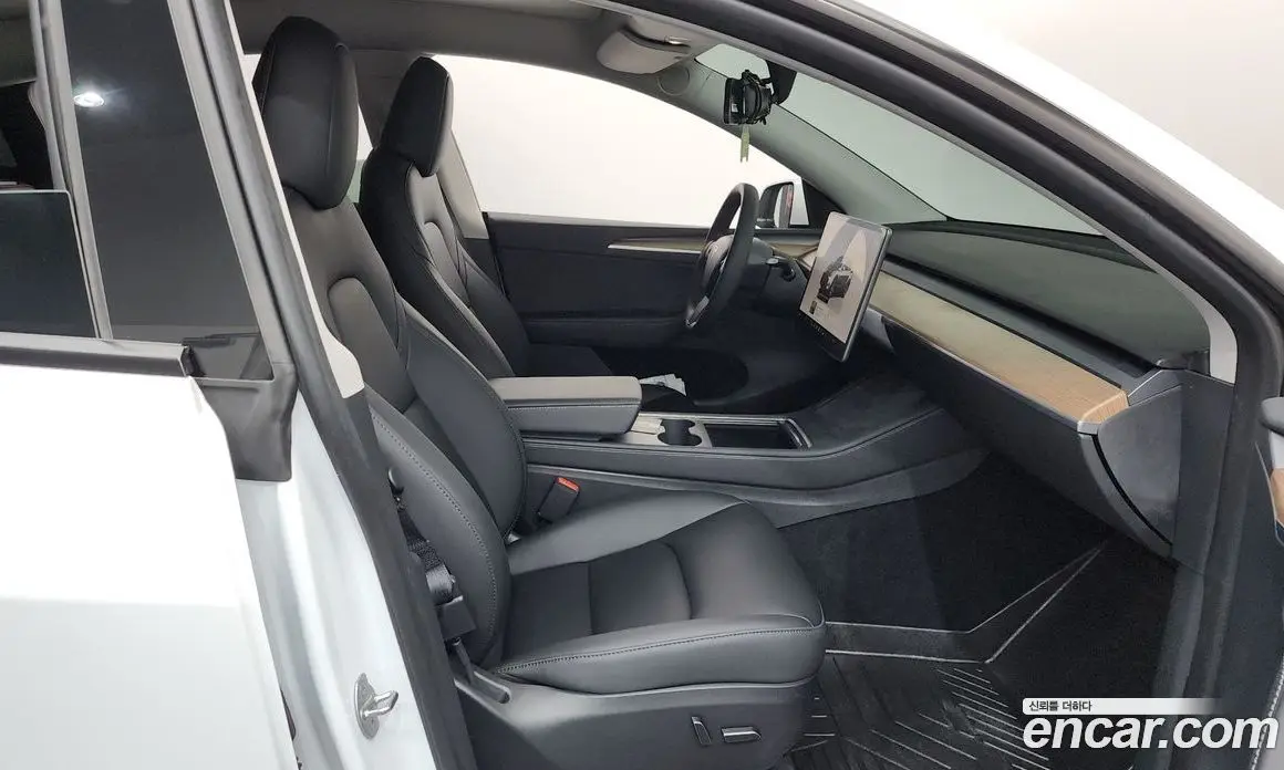 Tesla Model Y 2023 0.2 автомат (гидро), фото 16 Tesla Model Y 2023 0.2 автомат (гидро), фото 16