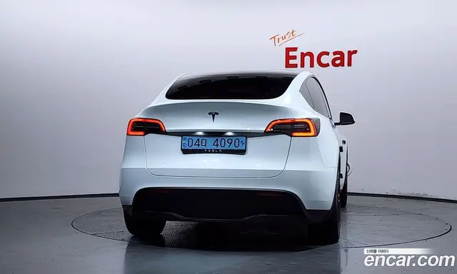 Tesla Model Y 2023 0.2 автомат (гидро), миниатюра 4 Tesla Model Y 2023 0.2 автомат (гидро), миниатюра 4