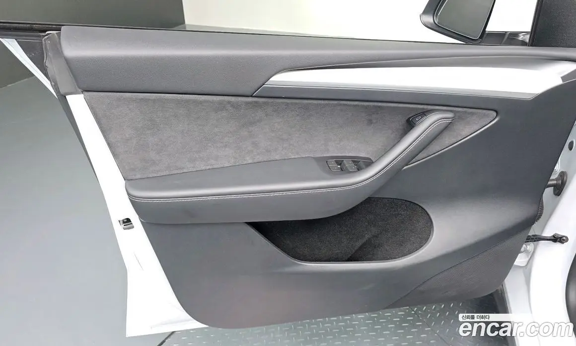 Tesla Model Y 2024 0.2 автомат (гидро), фото 14