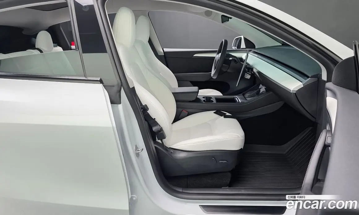 Tesla Model Y 2024 0.2 автомат (гидро), фото 17