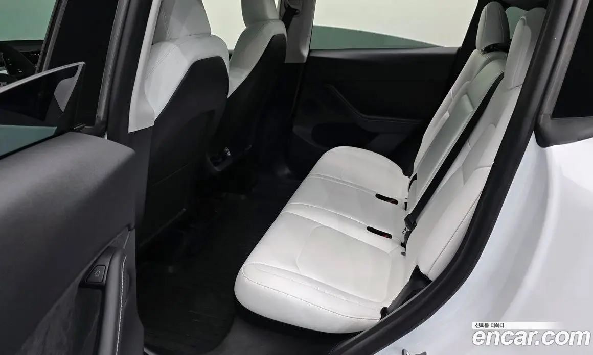 Tesla Model Y 2024 0.2 автомат (гидро), фото 18