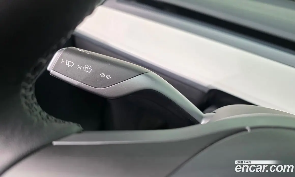Tesla Model Y 2024 0.2 автомат (гидро), фото 27