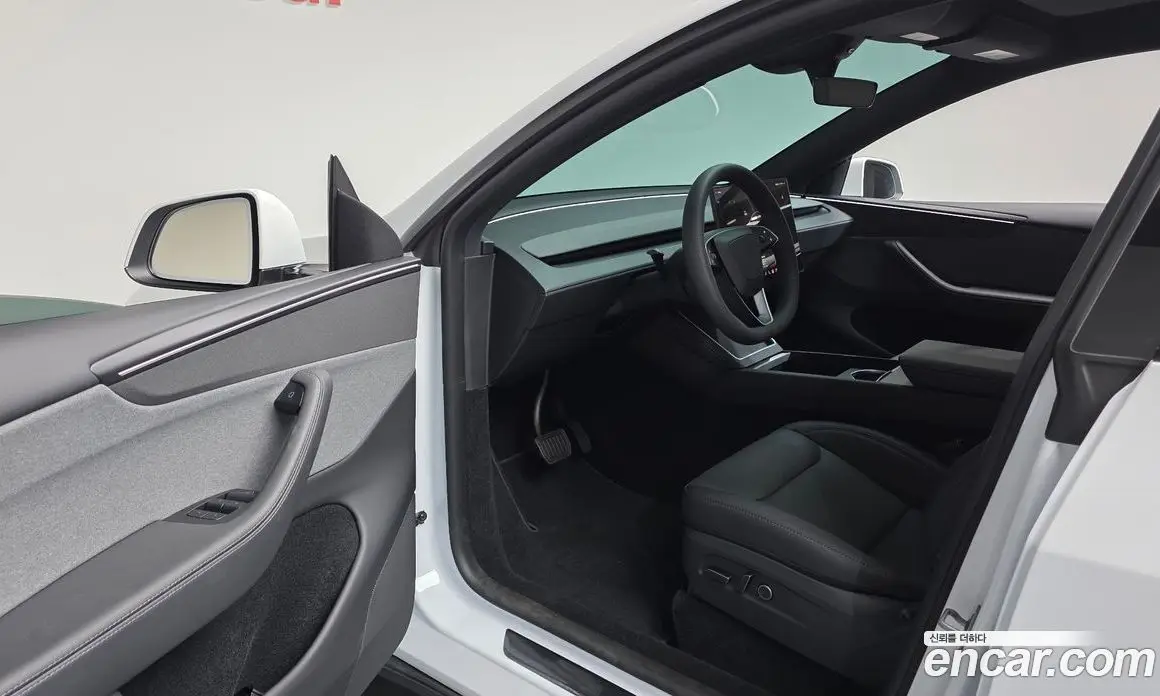 Tesla Model Y 2026 0.2 автомат (гидро), фото 12 Tesla Model Y 2026 0.2 автомат (гидро), фото 12