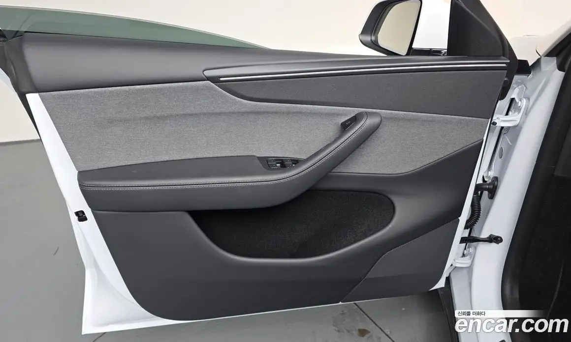 Tesla Model Y 2026 0.2 автомат (гидро), фото 13 Tesla Model Y 2026 0.2 автомат (гидро), фото 13