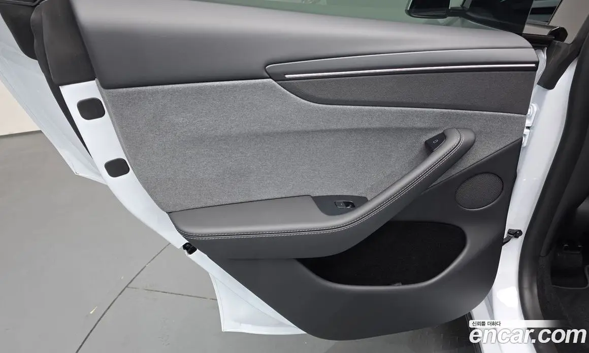 Tesla Model Y 2026 0.2 автомат (гидро), фото 14 Tesla Model Y 2026 0.2 автомат (гидро), фото 14