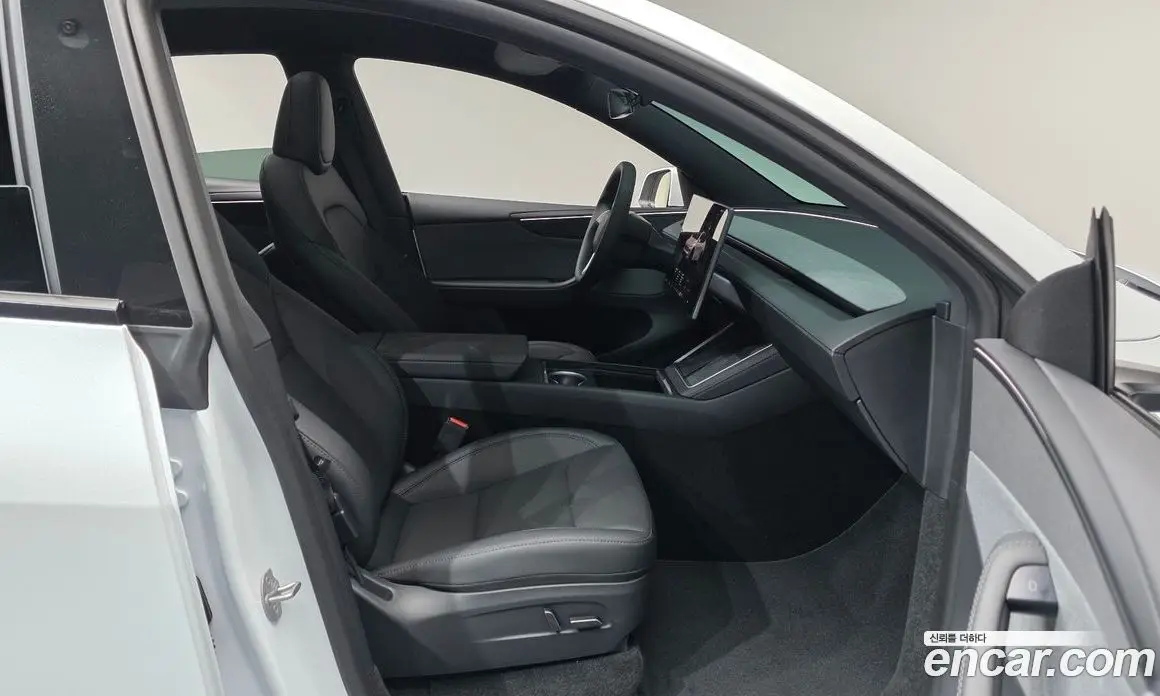 Tesla Model Y 2026 0.2 автомат (гидро), фото 16 Tesla Model Y 2026 0.2 автомат (гидро), фото 16
