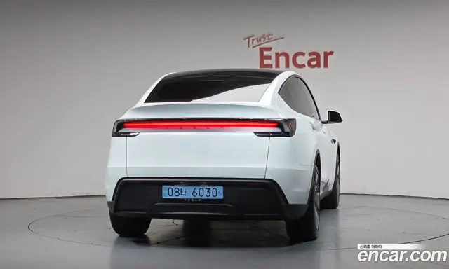 Tesla Model Y 2026 0.2 автомат (гидро), миниатюра 3 Tesla Model Y 2026 0.2 автомат (гидро), миниатюра 3