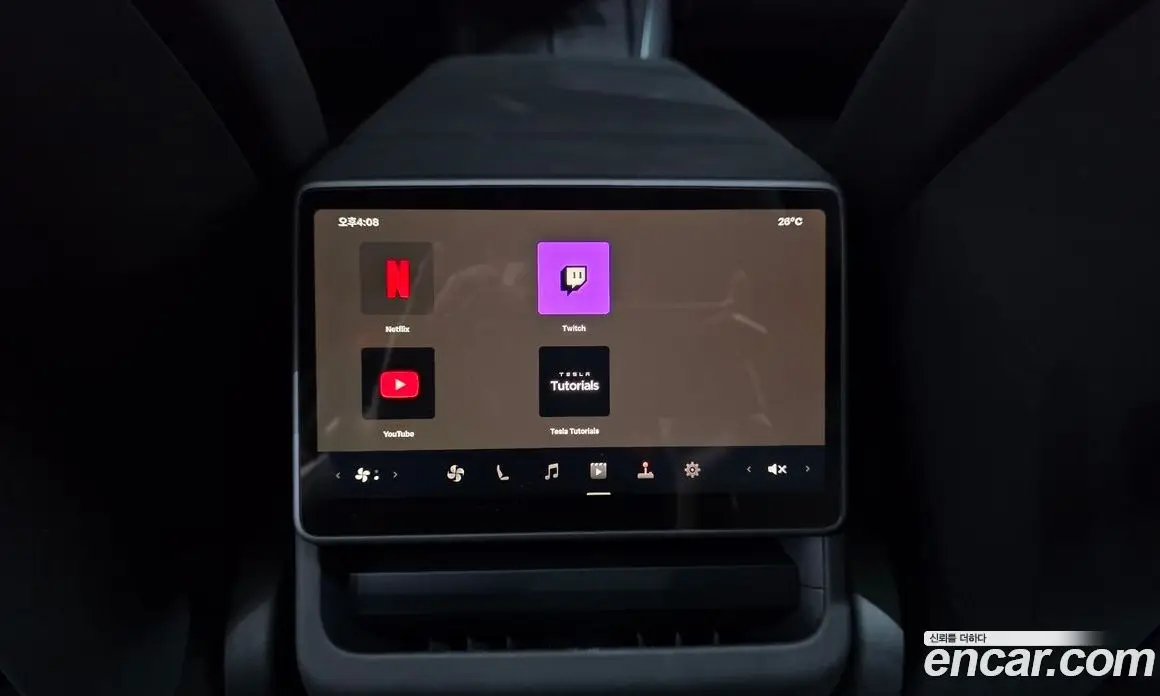 Tesla Model Y 2026 0.2 автомат (гидро), фото 23 Tesla Model Y 2026 0.2 автомат (гидро), фото 23