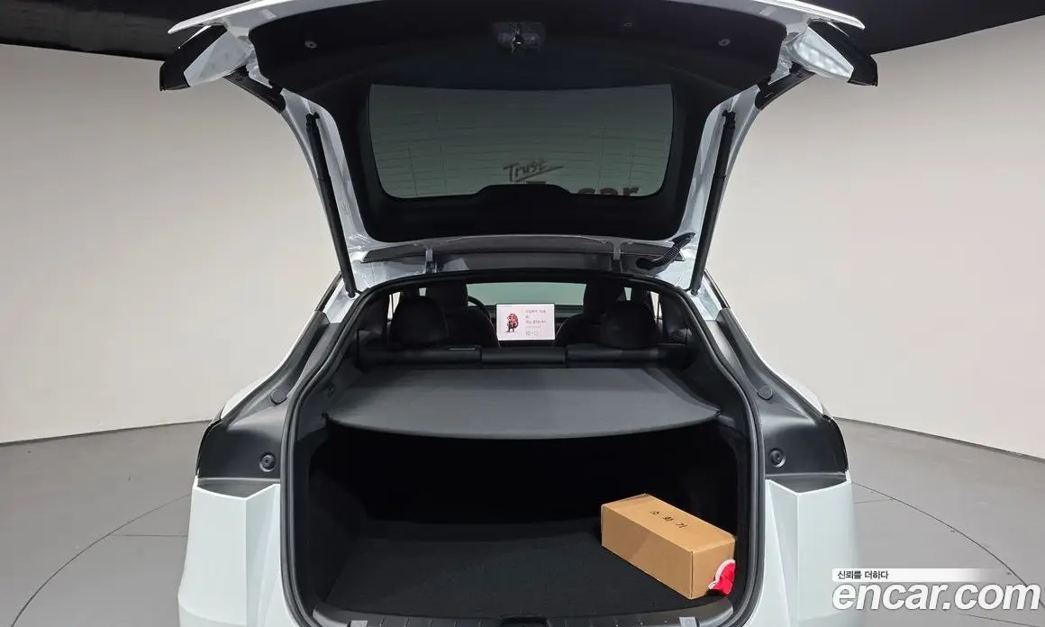 Tesla Model Y 2026 0.2 автомат (гидро), фото 25 Tesla Model Y 2026 0.2 автомат (гидро), фото 25
