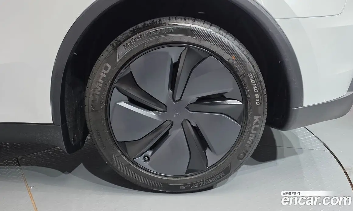 Tesla Model Y 2026 0.2 автомат (гидро), фото 6 Tesla Model Y 2026 0.2 автомат (гидро), фото 6