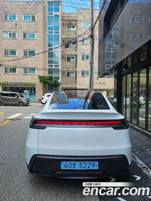 Tesla Model Y 2026 автомат (гидро), фото 6 Tesla Model Y 2026 автомат (гидро), фото 6
