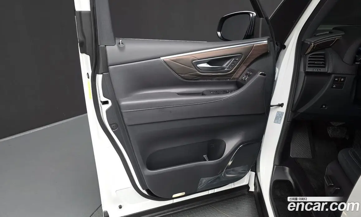 Toyota Alphard 2025 2.5 автомат (гидро), фото 14 Toyota Alphard 2025 2.5 автомат (гидро), фото 14